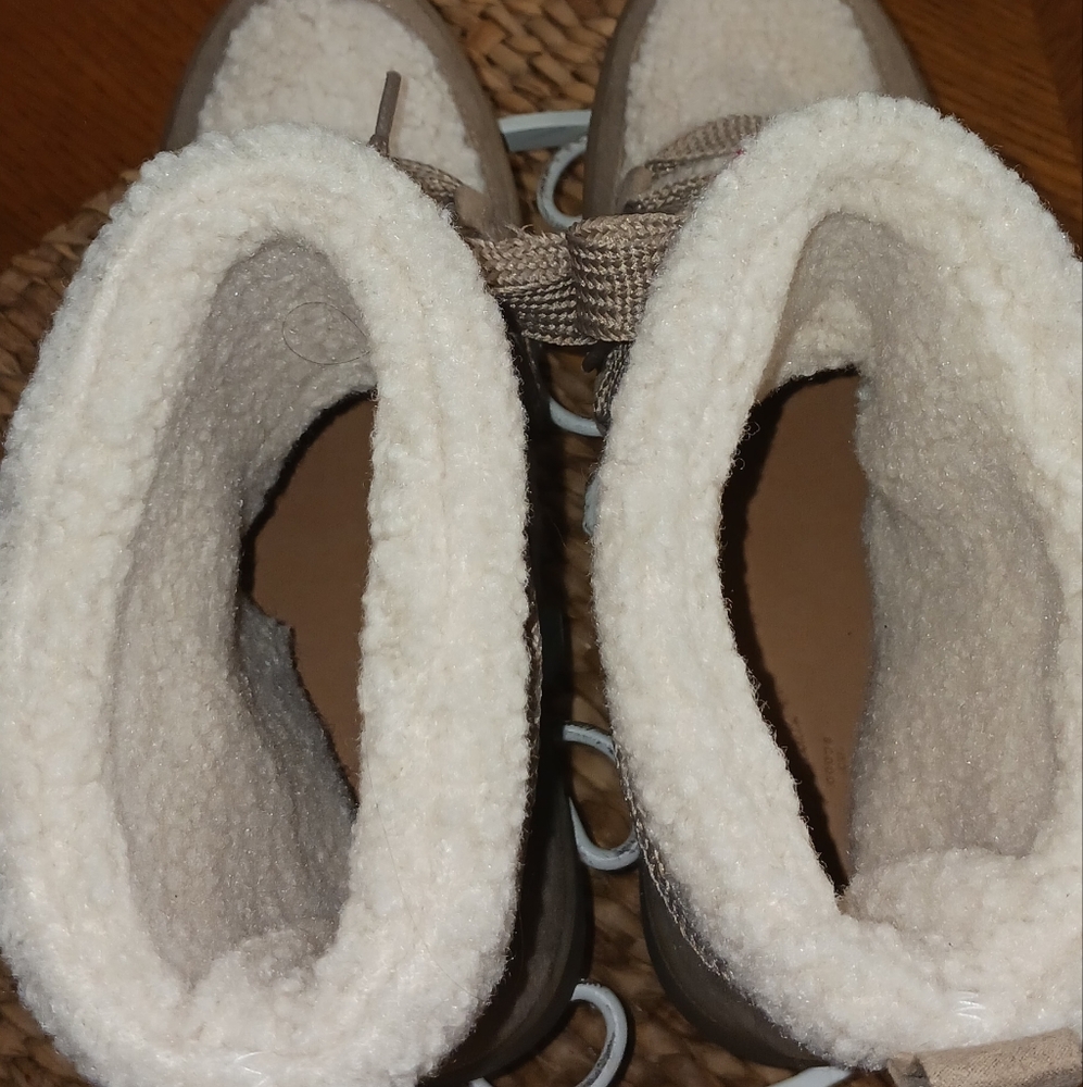 Universal Threads Nwot Birgette Winter Boots Taup… - image 4